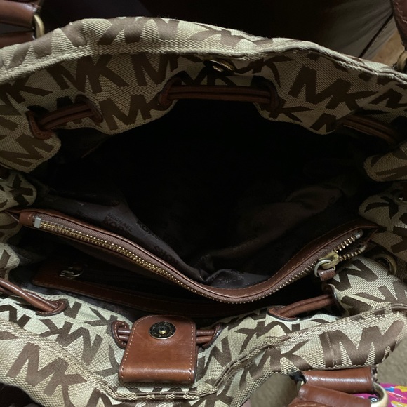 Michael Khors bag - Picture 5 of 8